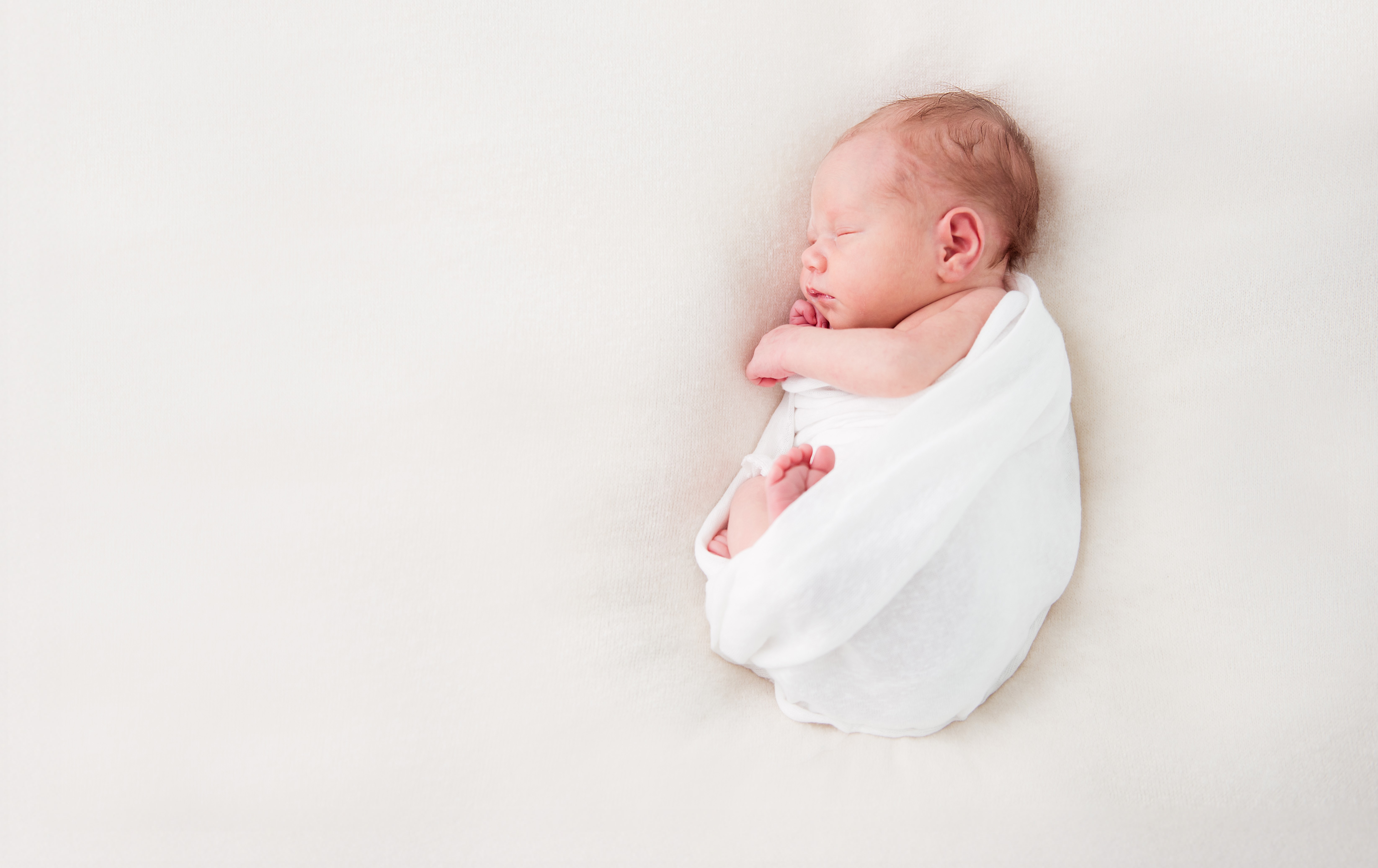 baby in laken